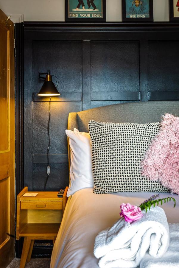 Stylish Romantic Country Escape Near Chester Christleton 外观 照片